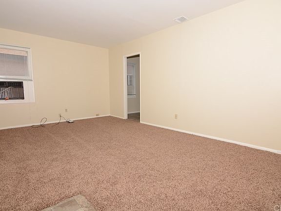 5th image of 925 N Angeleno Ave
