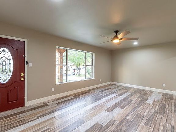 4th image of 2313 Lorilee Dr