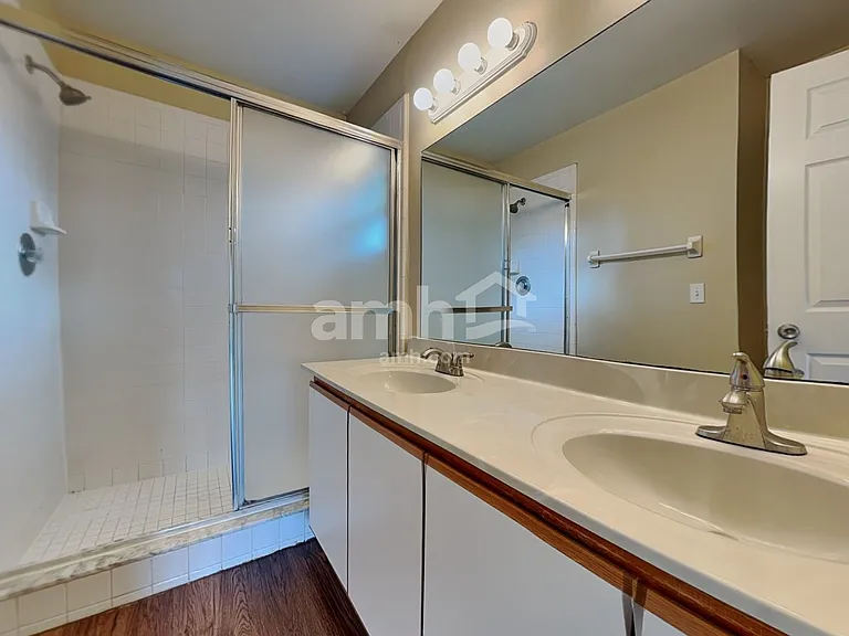 1014 Gore Dr — Photo 11
