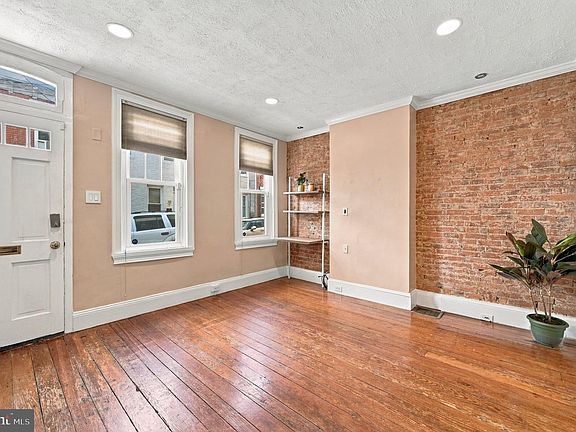 3rd image of 4603 Saint Davids St