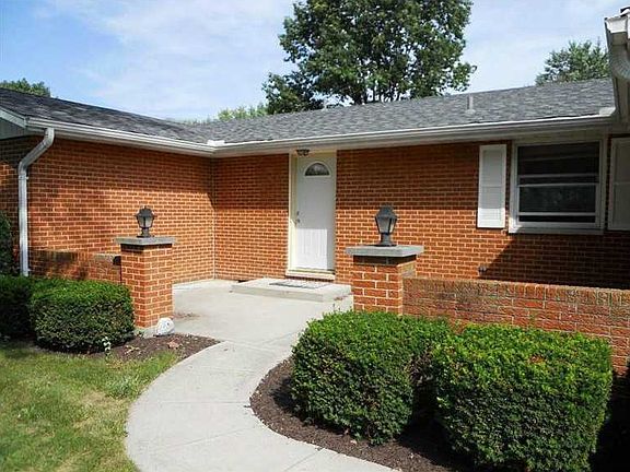 3rd image of 415 E Bon Air Dr
