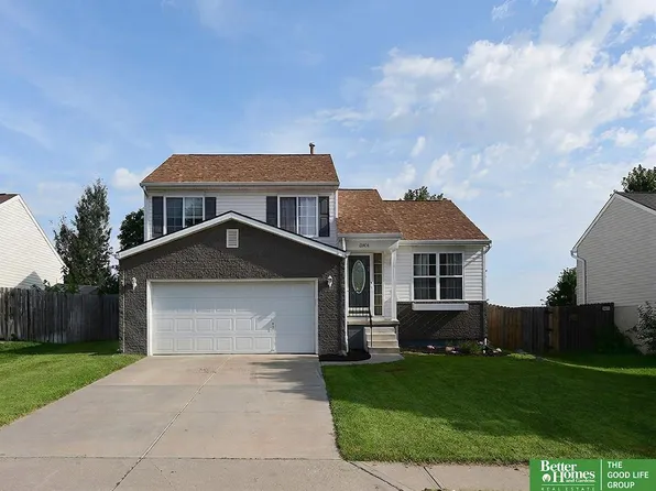 15804 Cottonwood Ave, Omaha, NE 68136