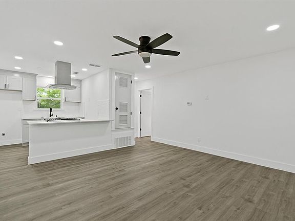 3rd image of 100 Oertli Ln #2