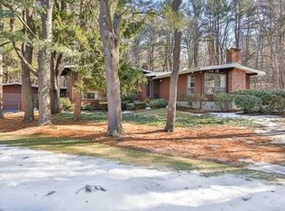 5 Diamond Rd, Lexington, MA 02420