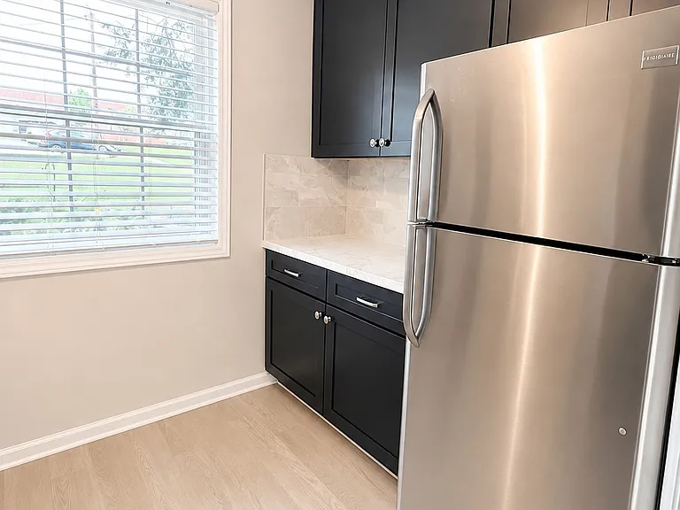 100 Lewis Dr #21-H — Photo 7