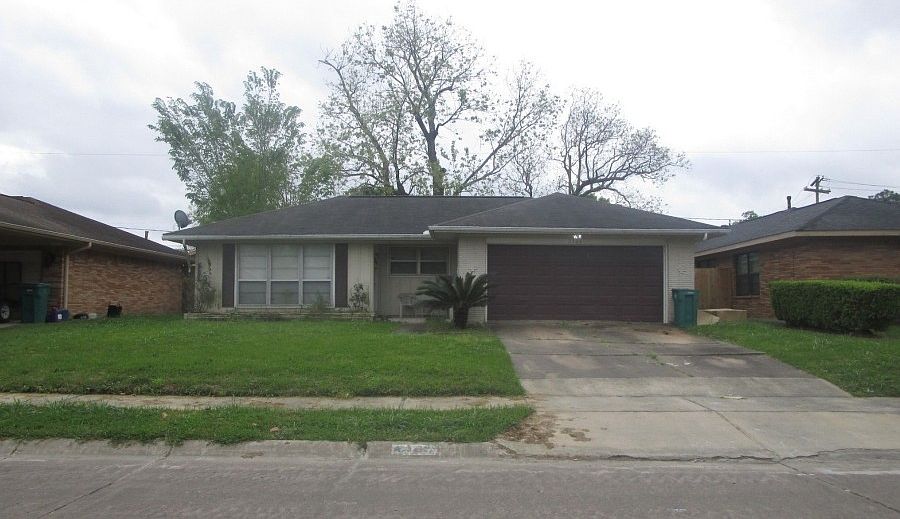 1st image of 2306 Marlen Ave