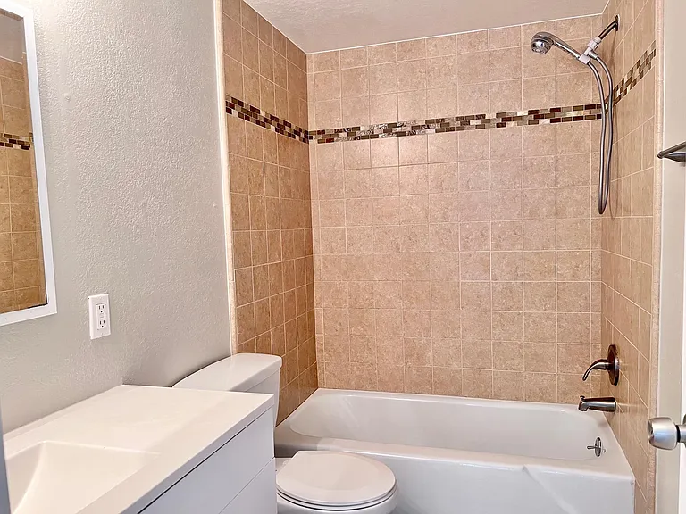 2502 N 46th St #6 — Photo 20