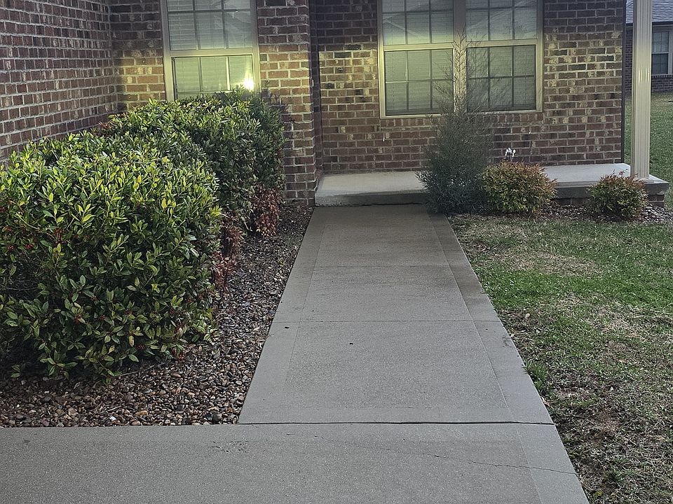 1st image of 435 Beacon Dr #435