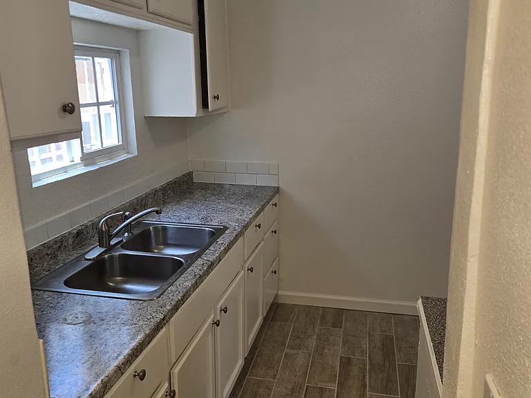6417 Gifford Ave #C — Photo 9
