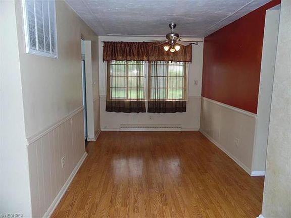 5th image of 4860 Redwood Dr