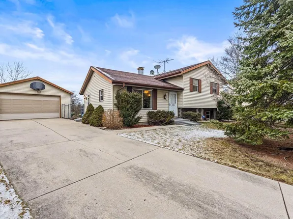 6971 North 77th COURT, Milwaukee, WI 53223
