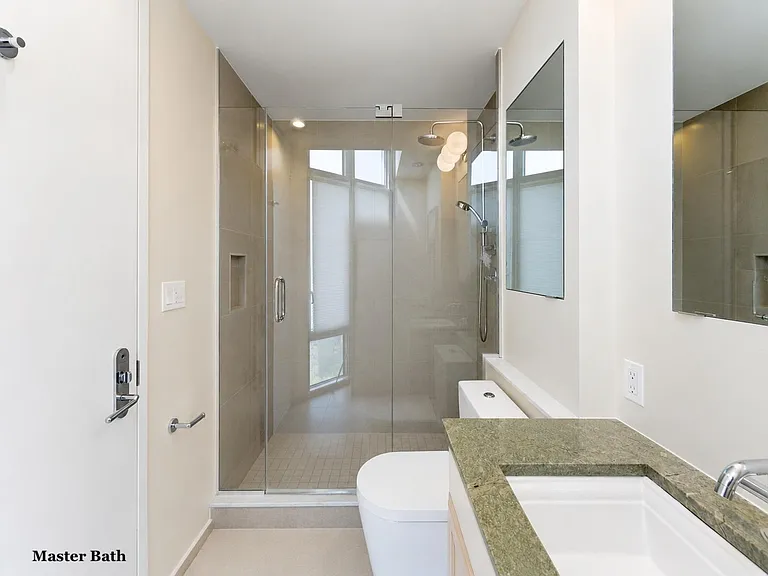 200 E 32nd St #35E — Photo 6
