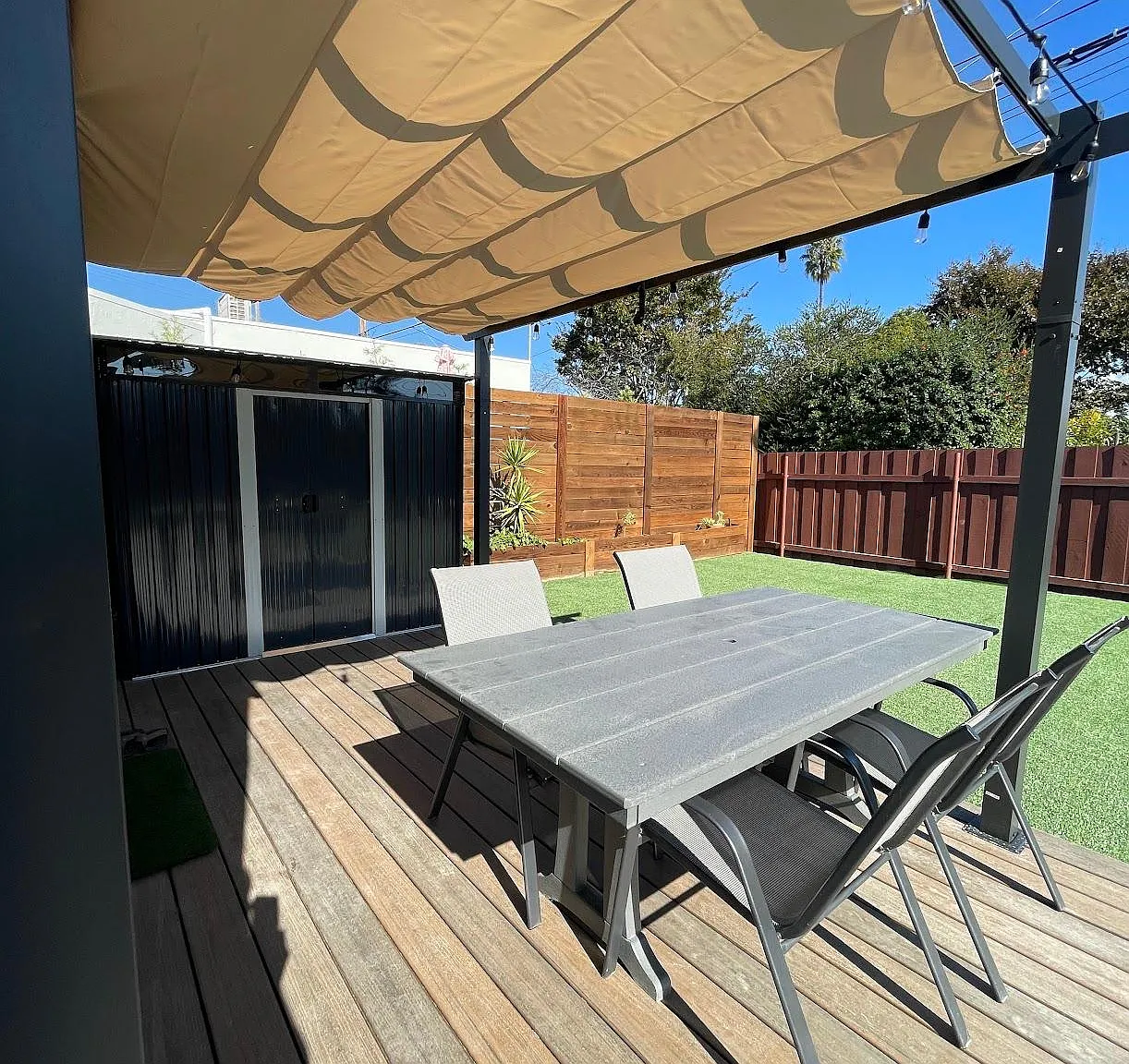 3407 N Mountain View Dr — Photo 3