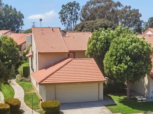 18325 Gum Tree Ln, Huntington Beach, CA 92646