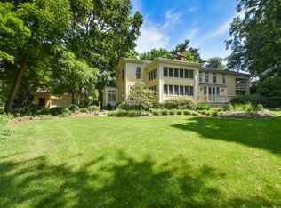 525 Fulton St, Geneva, IL 60134