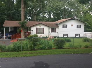 871 Carroll St, Mount Airy, NC 27030