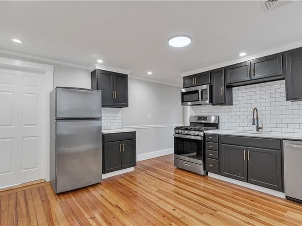 382 Orms St Unit 2