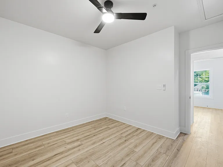 320 Shoal Creek Rd #102 — Photo 18