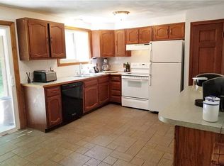 178 Burnt Hill Rd, Hope, RI 02831