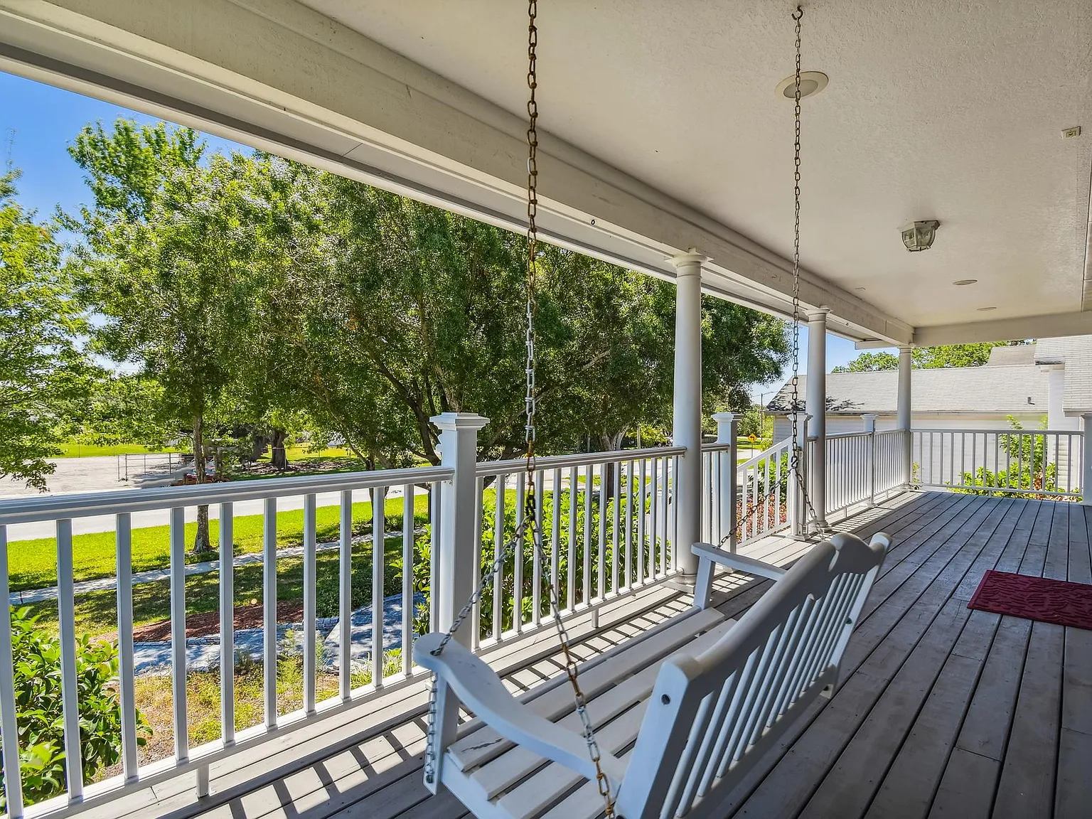 3 bed, 2.5 bath, 2054 sqft, $3,850 — Photo 3