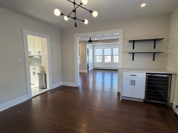 474 Willow Ave FLOOR 1