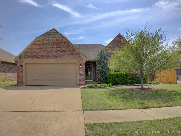 1016 E 131st Pl, Glenpool, OK 74033