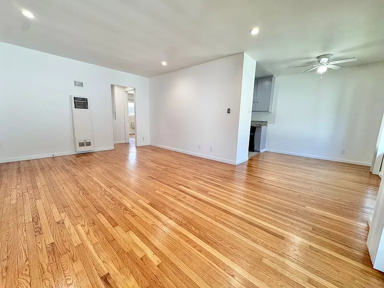 3345 Mentone Ave — Photo 7