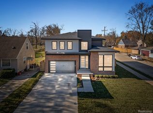 3279 Garden Ave, Royal Oak, MI