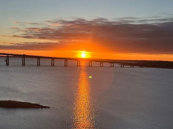 750 Davol St, Fall River, MA