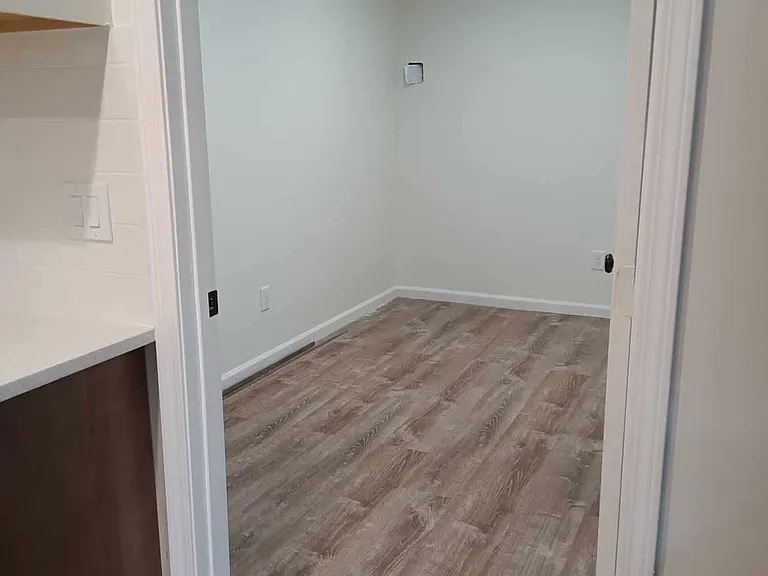 33 E Loudoun St — Photo 8