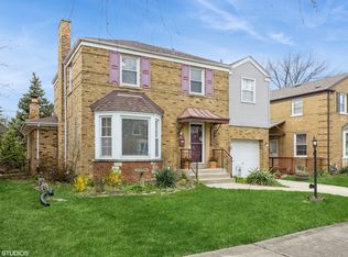 2304 S 8th Ave, North Riverside, IL 60546