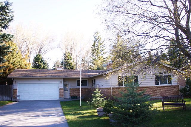 1st image of 180 N Lloyd Cir