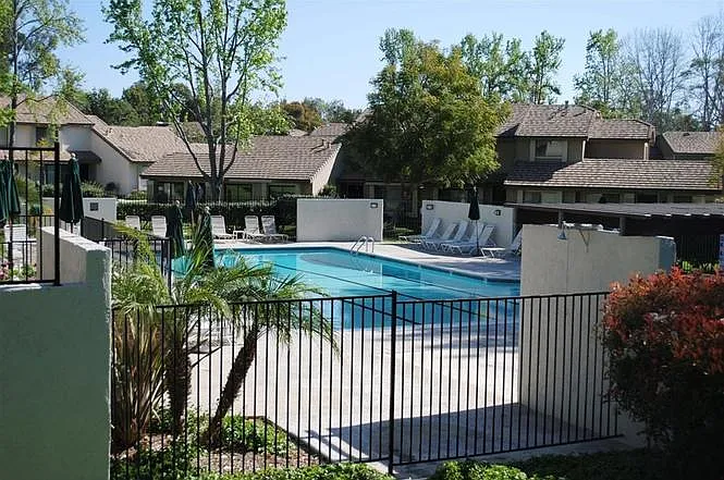 11043 Clairemont Mesa Blvd — Photo 12