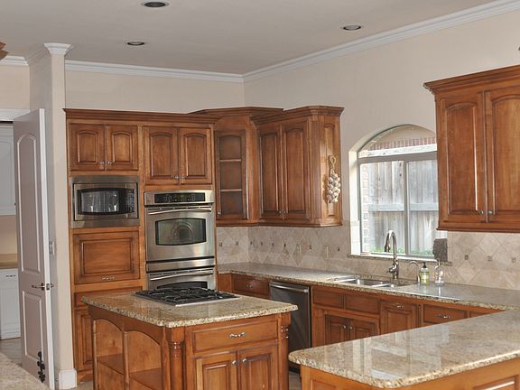 5th image of 4212 Oak Park Ct