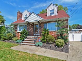 19 Custer Ave, Johnston, RI 02919