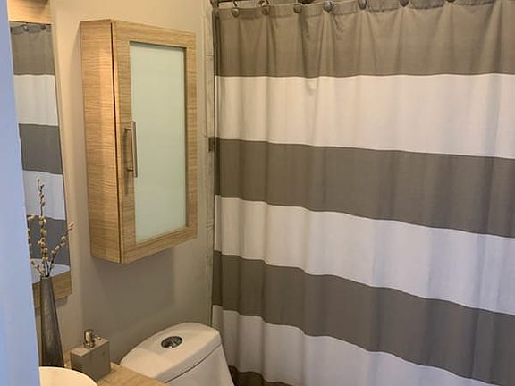 5th image of 1035 Ashford Ave #1203