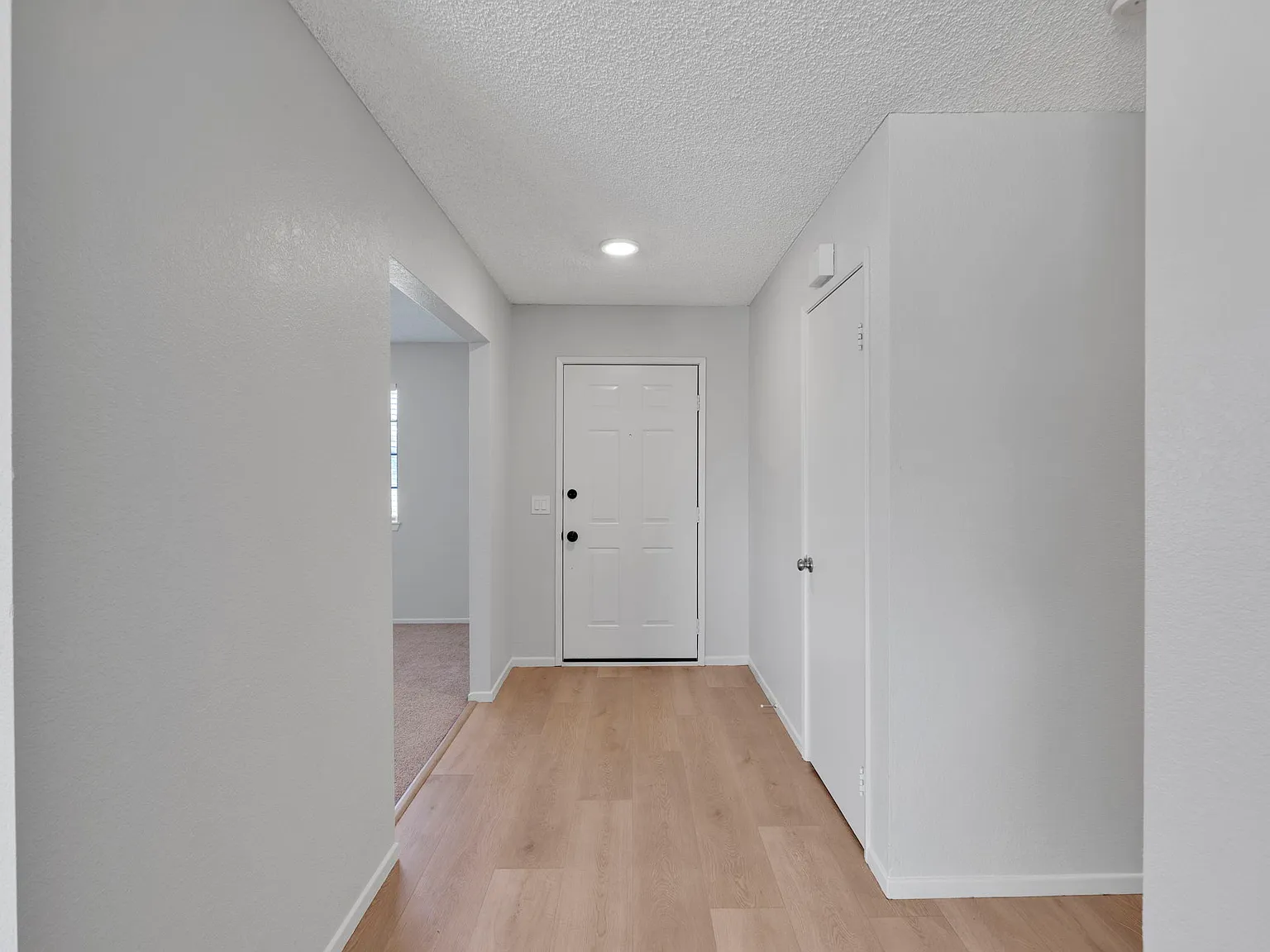 3 bed, 1780 sqft, $2,275 — Photo 3