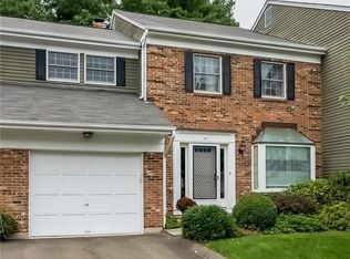 114 Tunxis Vlg #114, Farmington, CT 06032
