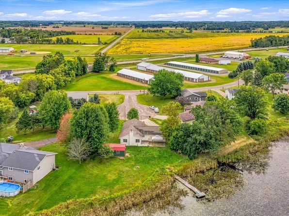 410 Camelia Dr, Clayton, WI 54004