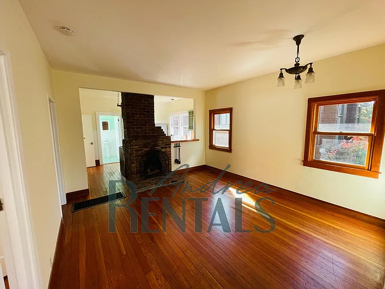 5742 Hermann St — Photo 8