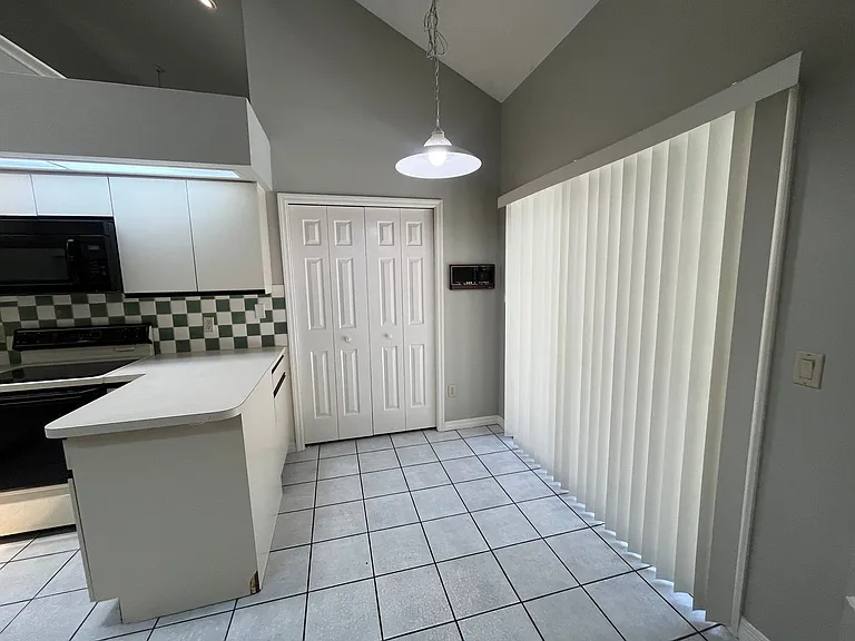 3801 Donna Lynn Ln — Photo 8