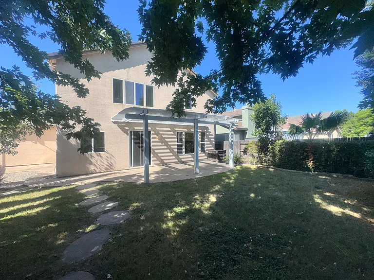 1908 Terracina Cir — Photo 31