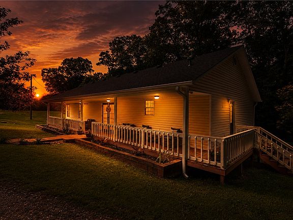 3rd image of 329 Rader Rd