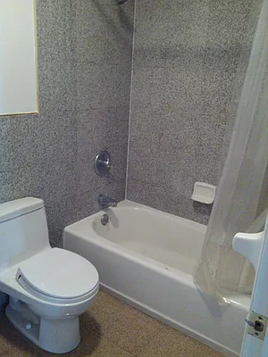 Rented by Reliance Realty of Manhattan Corp | media 21