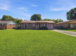 216 13th Ave NW, Decatur, AL 35601