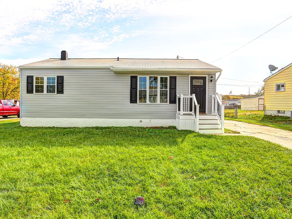 1st image of 109 Oak Springs Dr