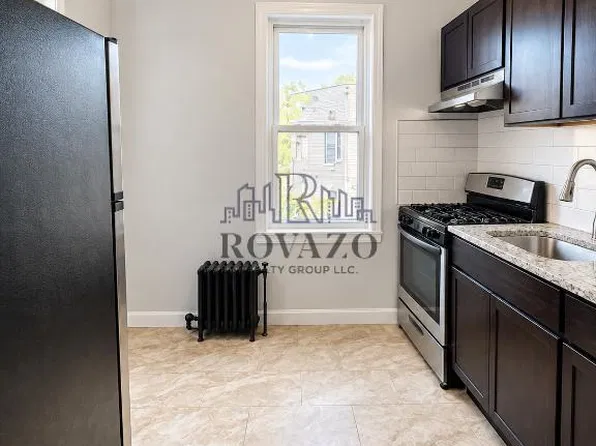52-64 4th Ave #29, East Orange, NJ 07017