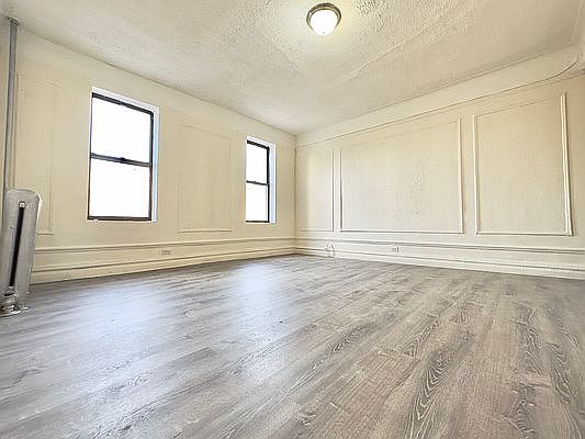 3rd image of 51 Bennett Ave APT B42