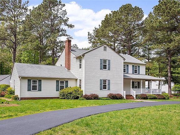3rd image of 8433 Brittewood Cir