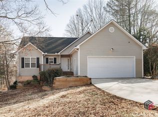 533 Rosewood Cir, Winder, GA 30680